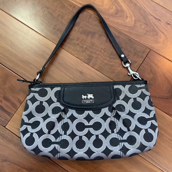 Coach purse - Picture 5 of 6